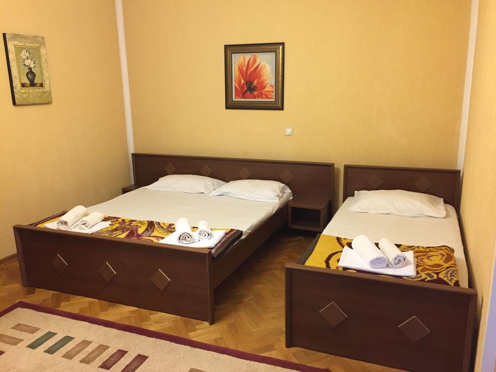 Firenze Apartments อุลซิน ภายนอก รูปภาพ