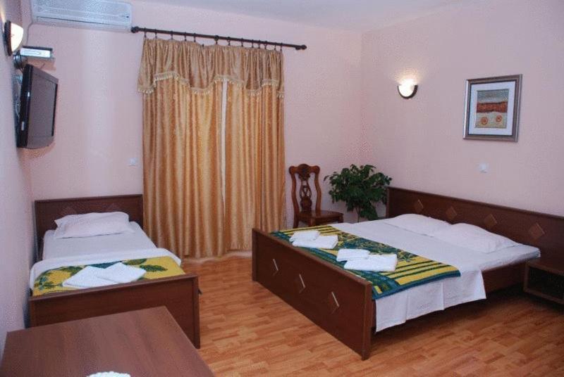 Firenze Apartments อุลซิน ภายนอก รูปภาพ